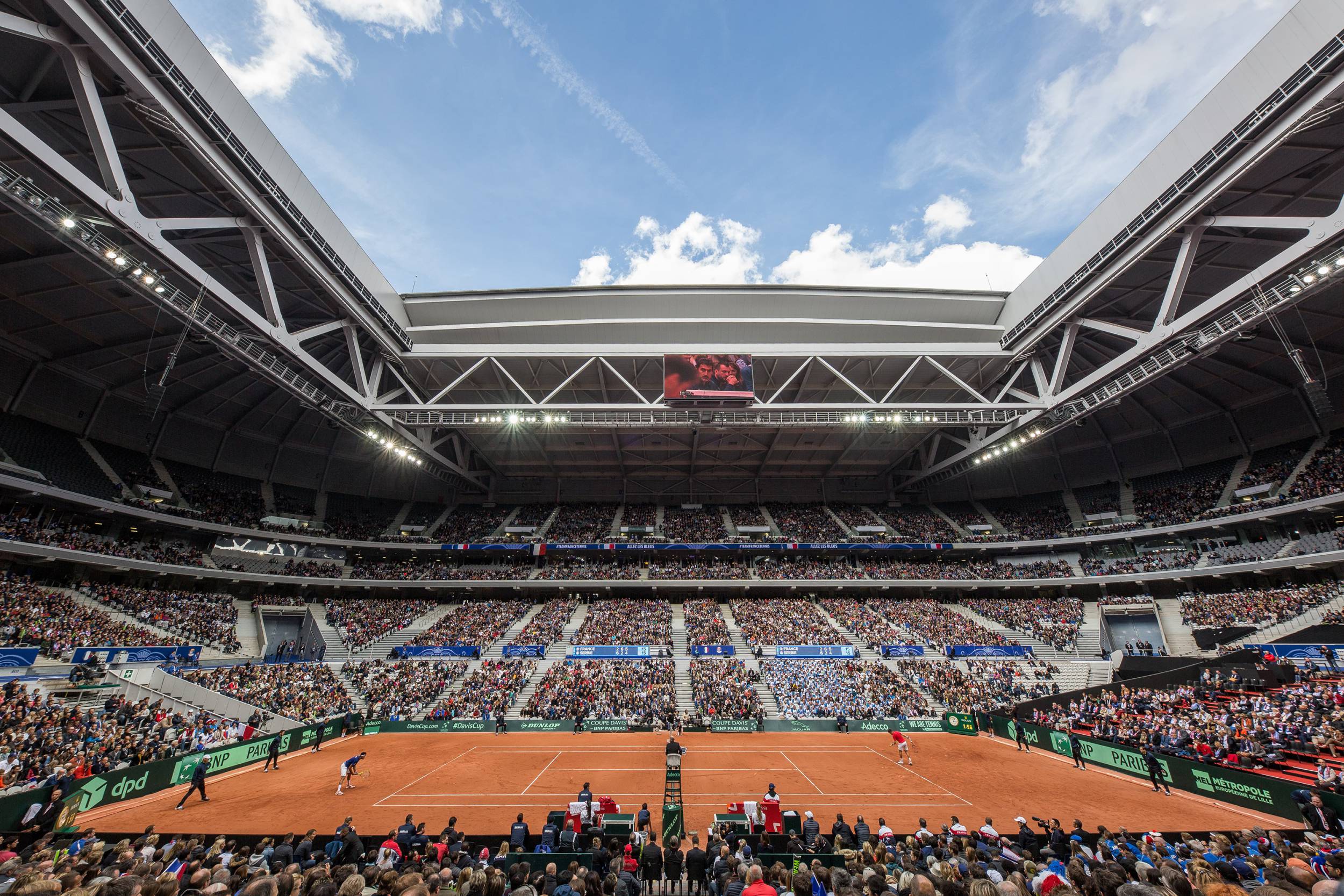 Decathlon Arena - Stade Pierre-Mauroy: Biểu tượng thể thao hiện đại của Lille