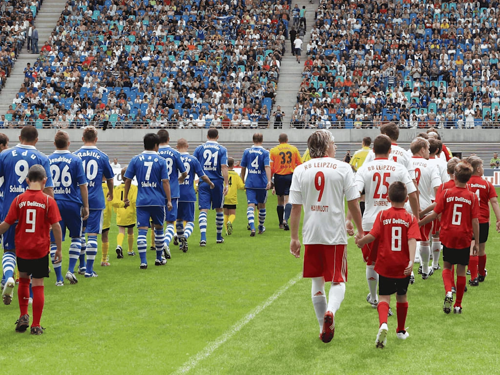 Red Bull Arena Leipzig: Từ Di Tích Xưa Của Đông Đức Đến Sân vận động Hiện Đại Hàng Đầu Châu Âu