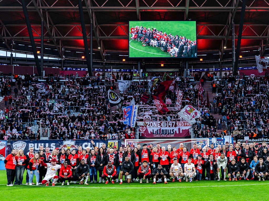 Red Bull Arena Leipzig: Từ Di Tích Xưa Của Đông Đức Đến Sân vận động Hiện Đại Hàng Đầu Châu Âu